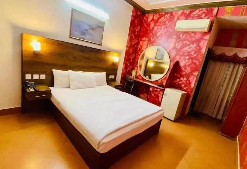 Hotel B R Lounge