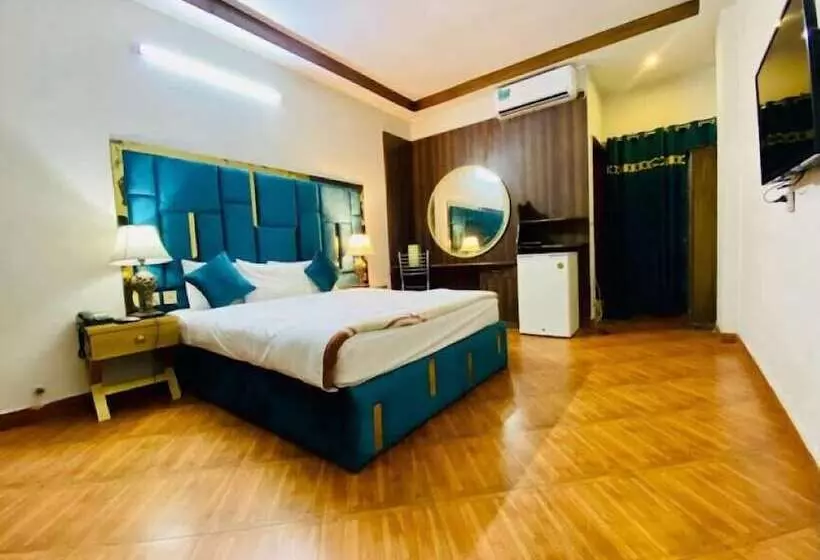 Hotel B R Lounge