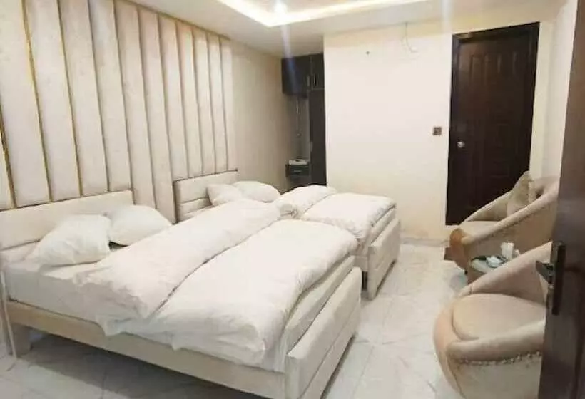Hotel B R Lounge