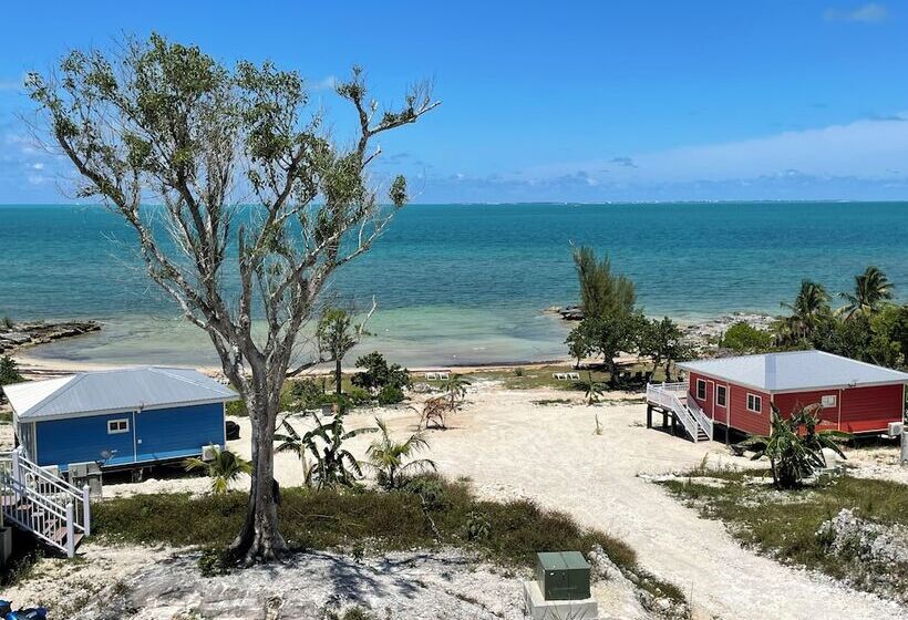 هتل Great Cistern Beach Village