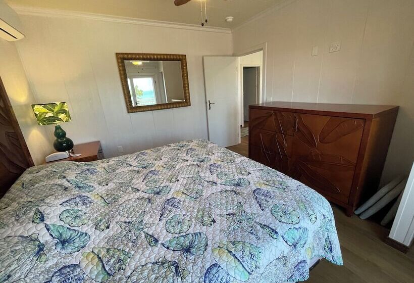 هتل Great Cistern Beach Village