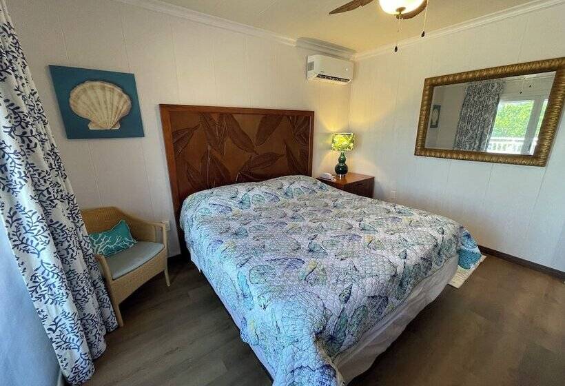 هتل Great Cistern Beach Village