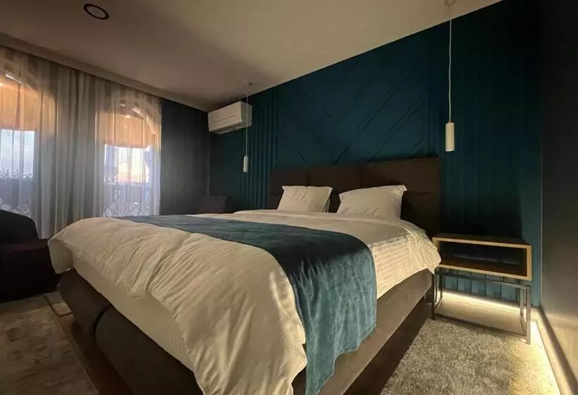 Premium Hotel, Mediterranean Food & Mezze Bar