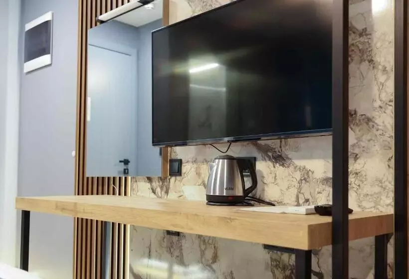 Premium Hotel, Mediterranean Food & Mezze Bar