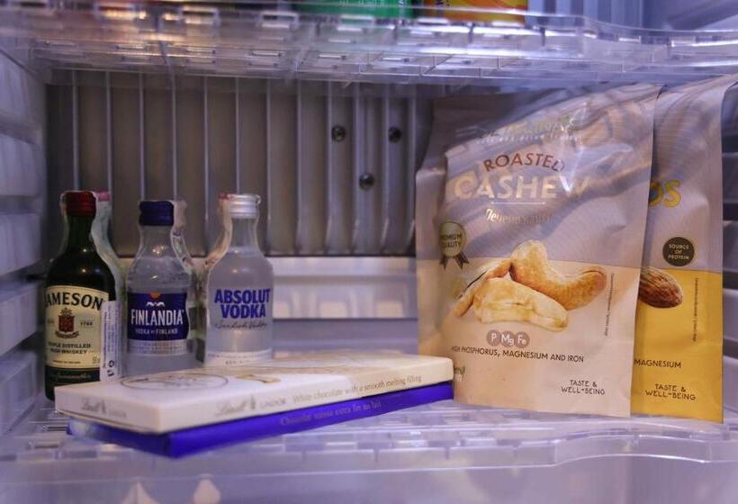 Premium Hotel, Mediterranean Food & Mezze Bar