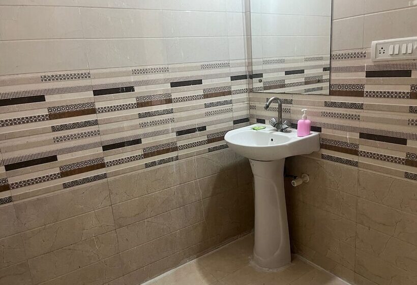 בית מלון כפרי Cleo Elegance Rooms & Banquet