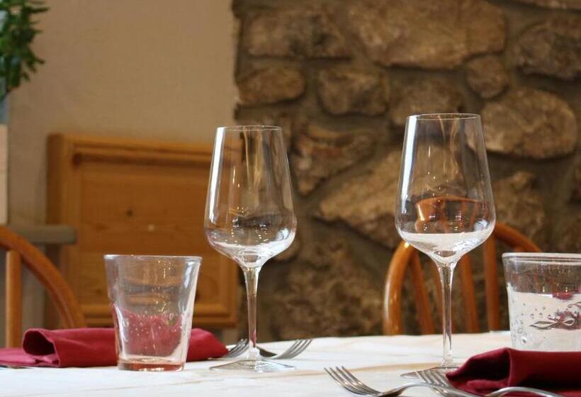 בית מלון כפרי Le Pinete