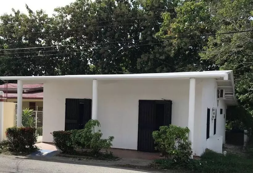 ペンション Casa Blanca