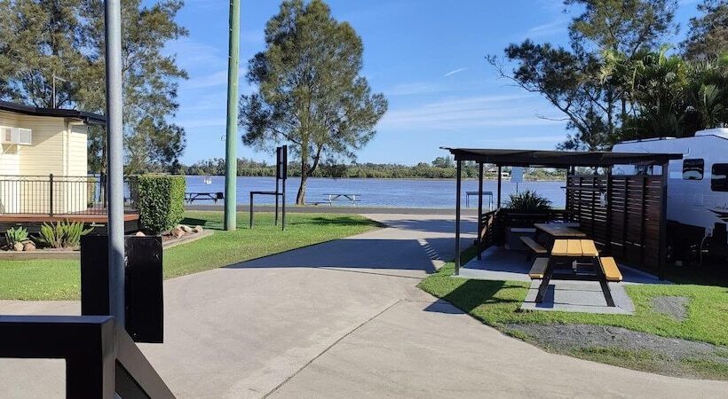 אתר נופש Browns Rocks Caravan Park