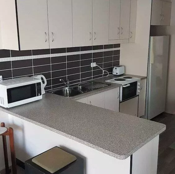 Lomakeskus Browns Rocks Caravan Park