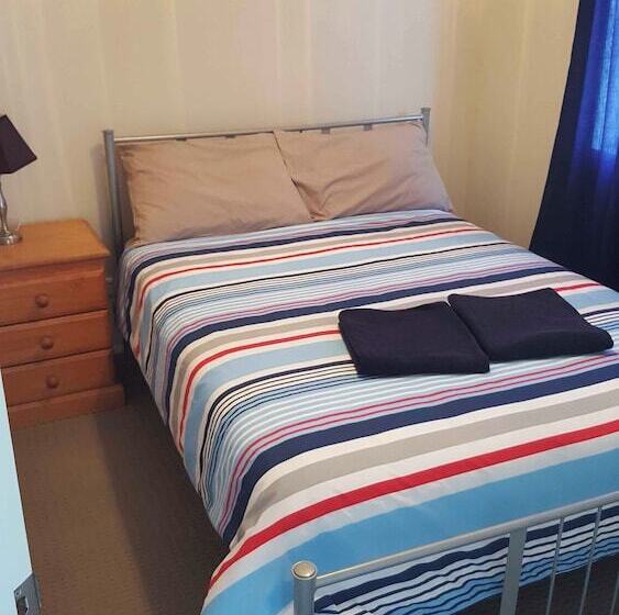 אתר נופש Browns Rocks Caravan Park