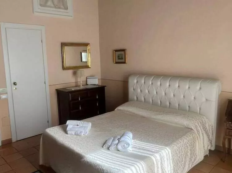 تختخواب و صبحانه Maison Barriera   Luxury Suites   Salerno City Center