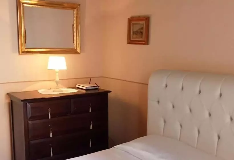 تختخواب و صبحانه Maison Barriera   Luxury Suites   Salerno City Center