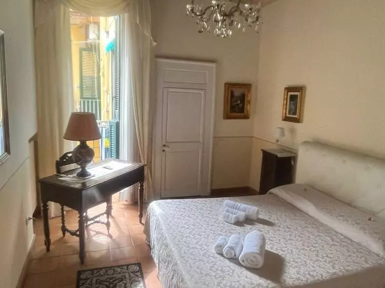 تختخواب و صبحانه Maison Barriera   Luxury Suites   Salerno City Center
