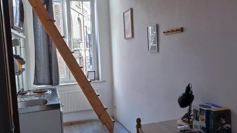 European District Hostel