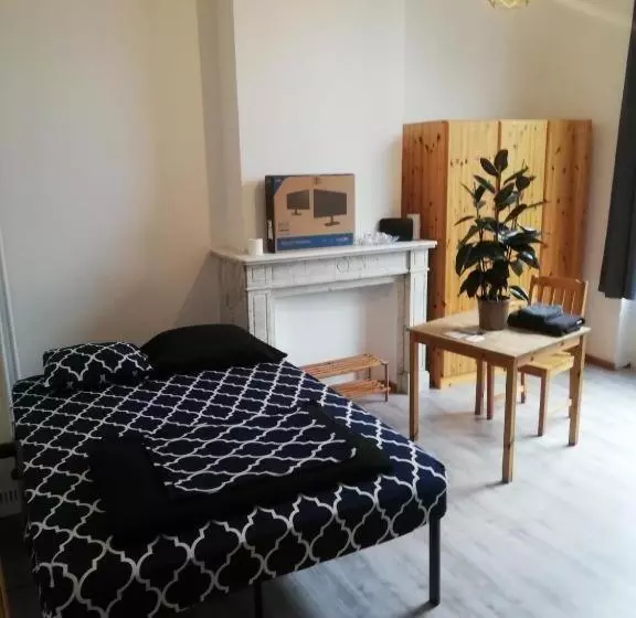 European District Hostel