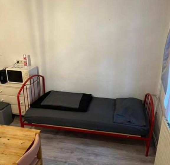 European District Hostel