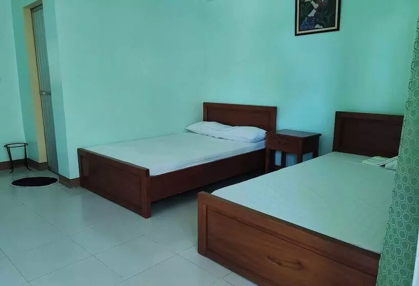 Hotelli Awel Seashore Inn Near Surf Spot