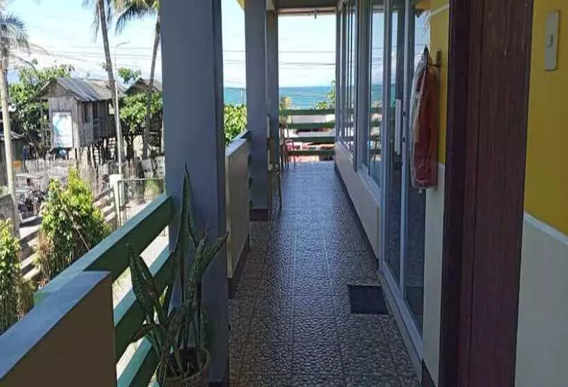 Hotelli Awel Seashore Inn Near Surf Spot