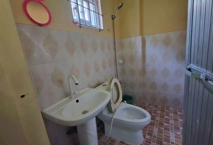 Hotelli Awel Seashore Inn Near Surf Spot