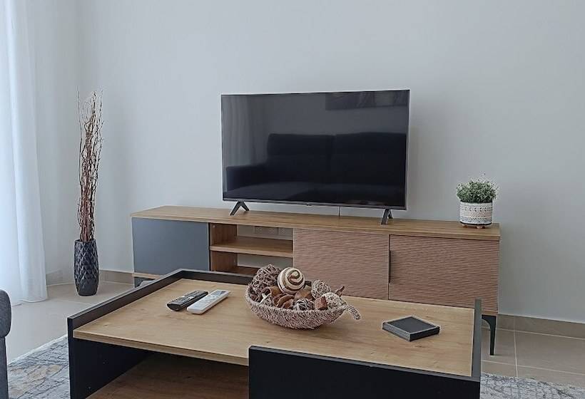 Larvella Estia Luxury Suites