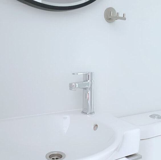 Larvella Estia Luxury Suites