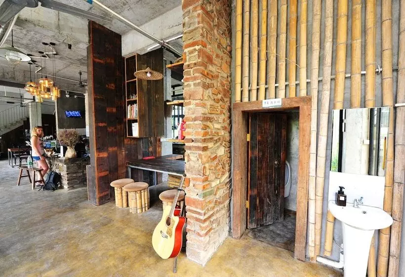 ユースホステル Yangshuo Sudder Street Guesthouse