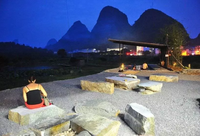 ユースホステル Yangshuo Sudder Street Guesthouse