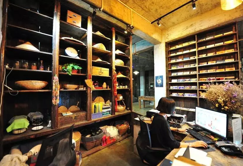 ユースホステル Yangshuo Sudder Street Guesthouse