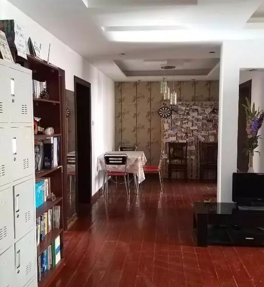 Makerhouse Hostel