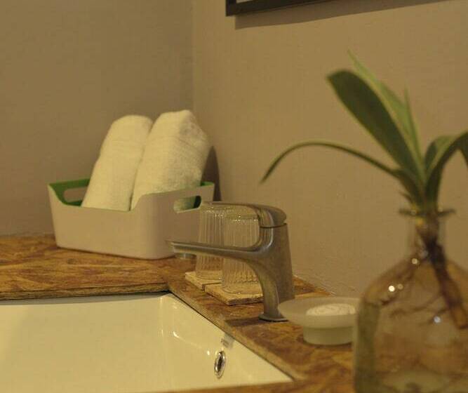 Mosaic Liwliwa Hotel Near Beach