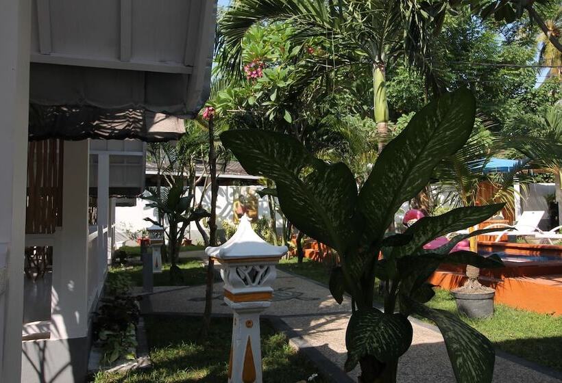 בית מלון כפרי New Balengkudua