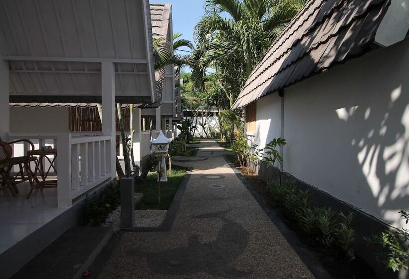 בית מלון כפרי New Balengkudua