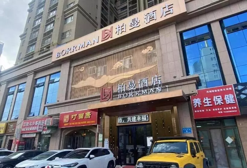 Borrman Hotel Korla Peacock River