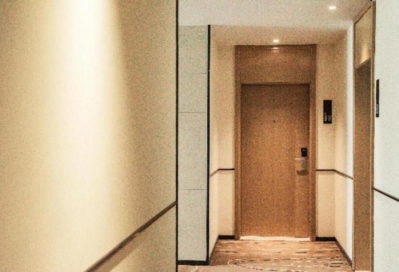 Отель City Comfort Inn Luohe Huanghe Plaza