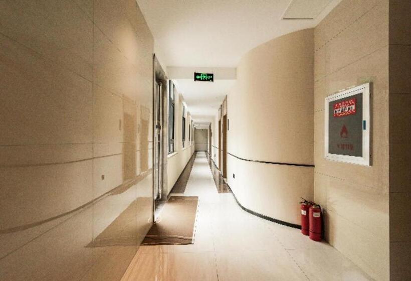 Отель City Comfort Inn Luohe Huanghe Plaza