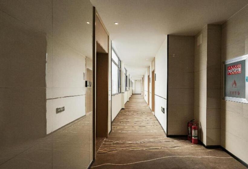 Отель City Comfort Inn Luohe Huanghe Plaza