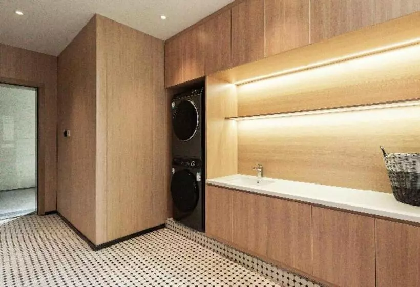 Hotelli City Comfort Inn Luohe Huanghe Plaza