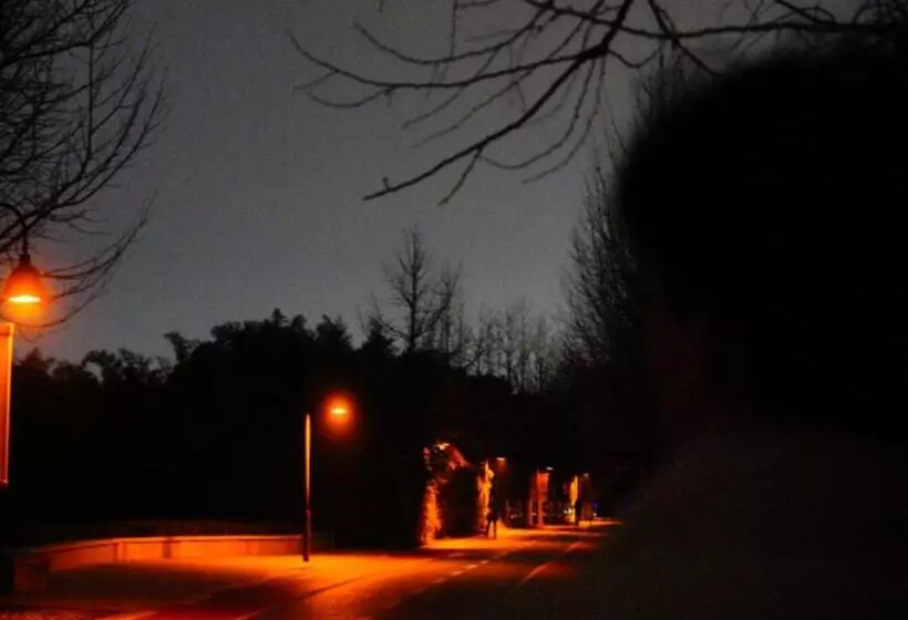 Hotelli City Comfort Inn Luohe Huanghe Plaza