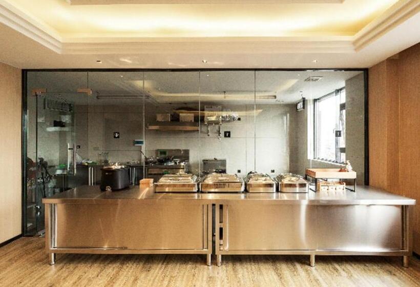 Отель City Comfort Inn Luohe Huanghe Plaza