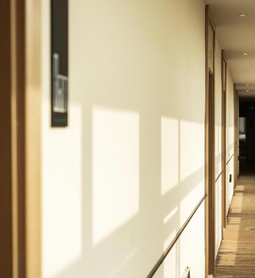 Отель City Comfort Inn Luohe Huanghe Plaza