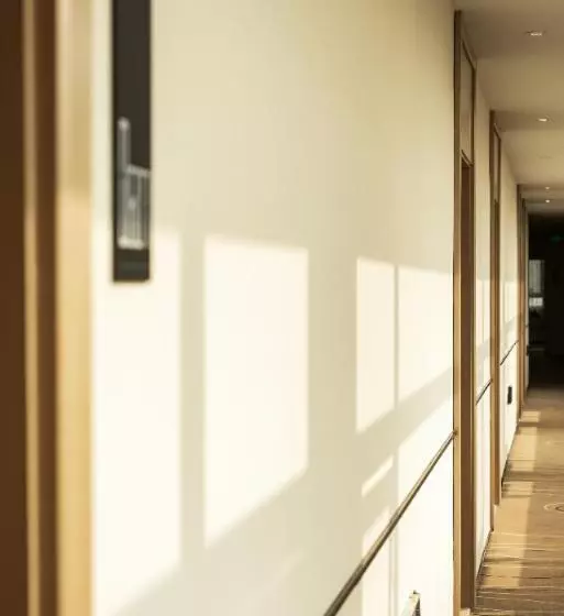 Hotelli City Comfort Inn Luohe Huanghe Plaza