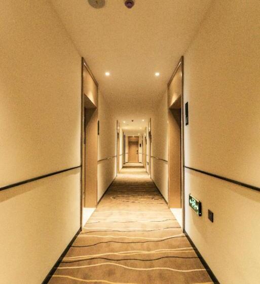 Отель City Comfort Inn Luohe Huanghe Plaza