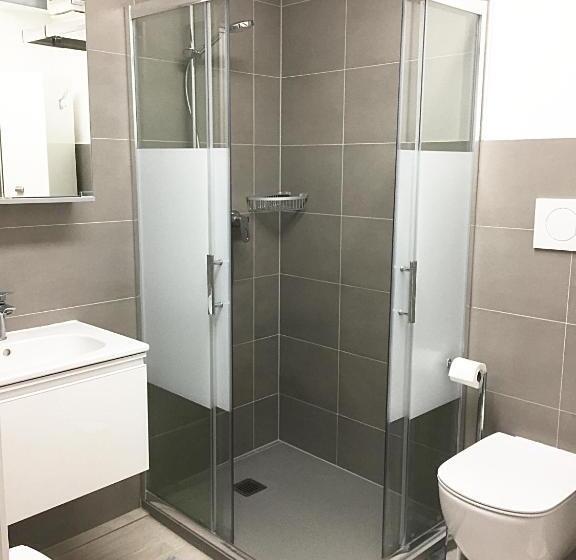 Hotel Rest And Restaurant In Roveredo