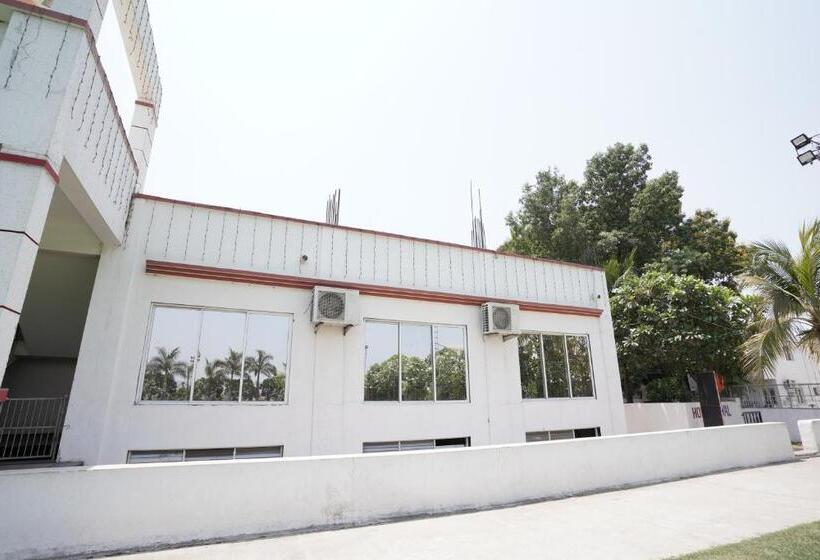 בית מלון כפרי Royal Inn