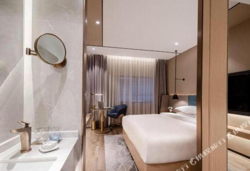 Zmax Hotels Shenzhen Lianhuacun Metro Station