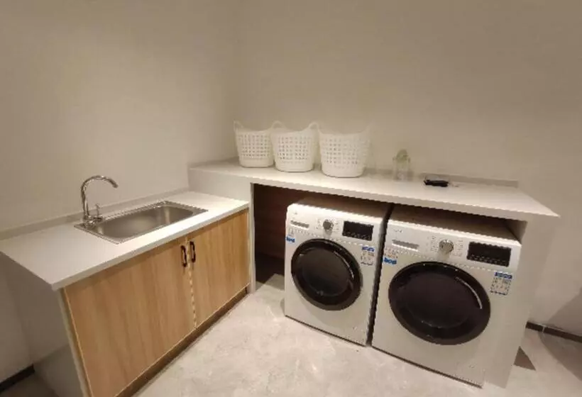 Echarm Hotel Fengcheng Fengshui Lake