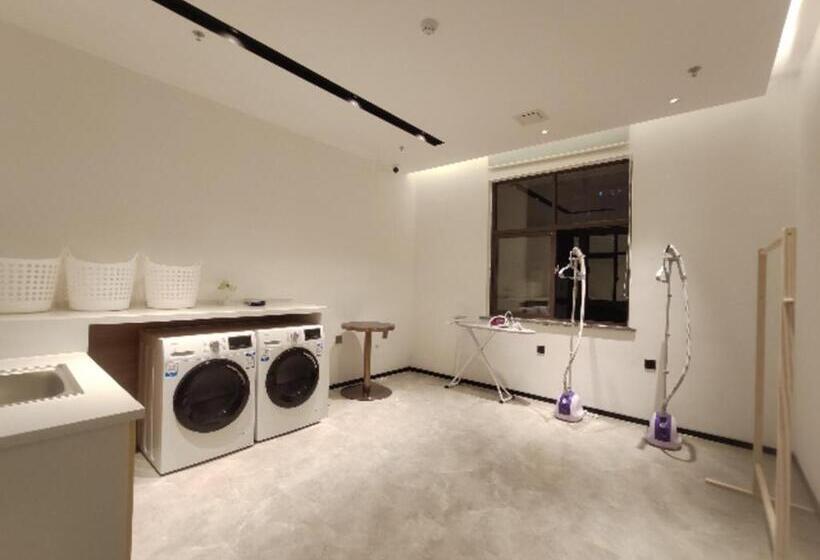 Echarm Hotel Fengcheng Fengshui Lake