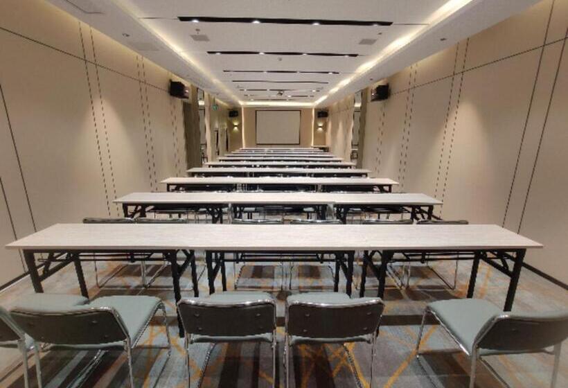 Echarm Hotel Fengcheng Fengshui Lake