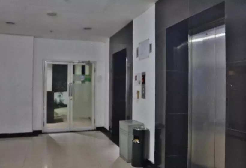 ホテル Buka Room Apartemen Bogor Valley